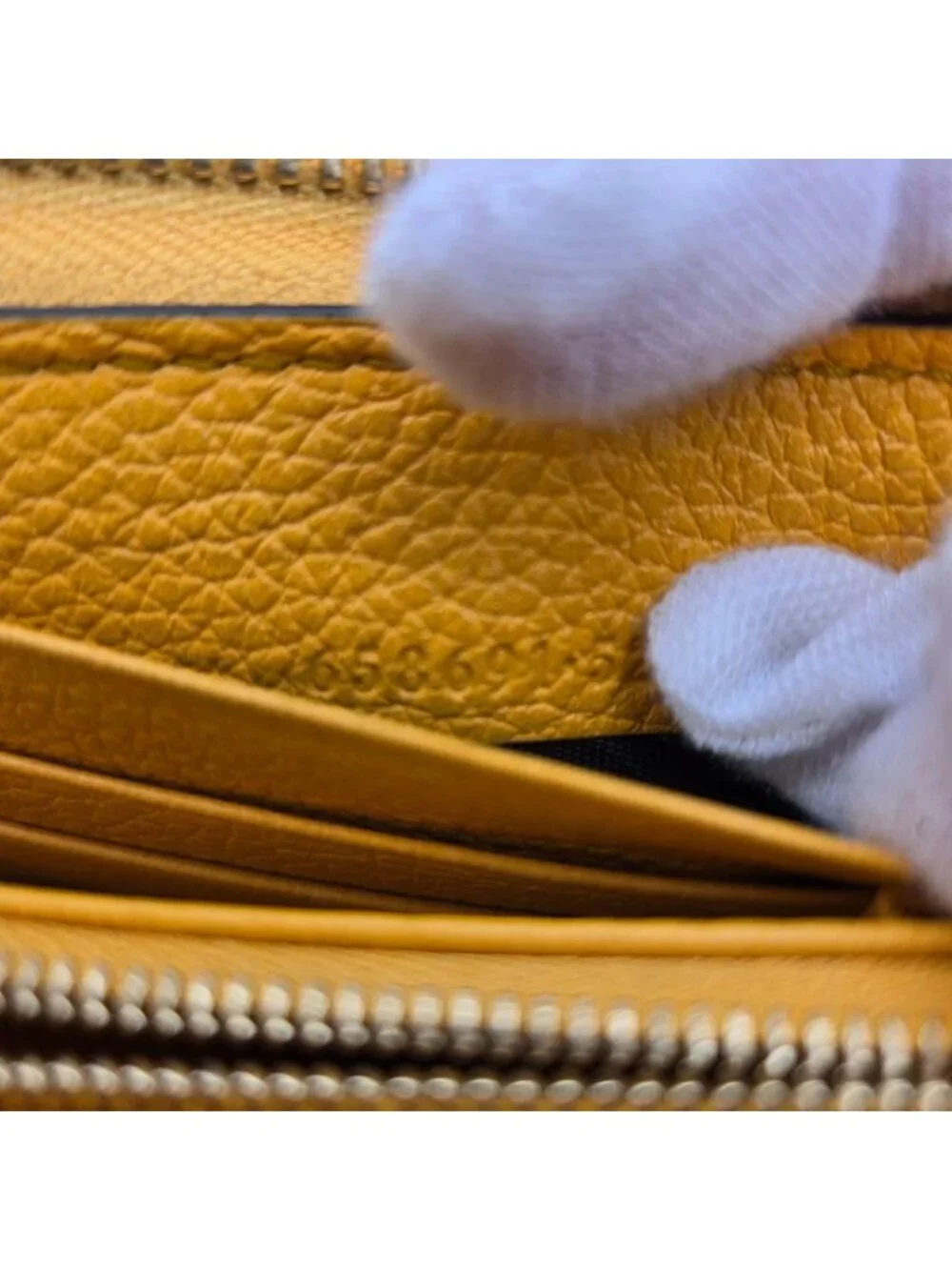 ★SOLD★ Gucci Logo Wallet Yellow Leather - Picture 14 of 14